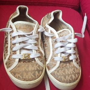 Michael Kors shoes size 1